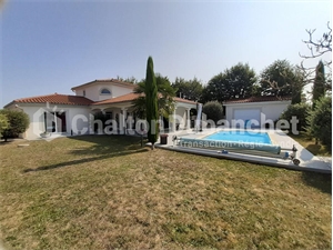 villa à la vente -   42110  FEURS, surface 1 m2 vente villa - UBI440203100